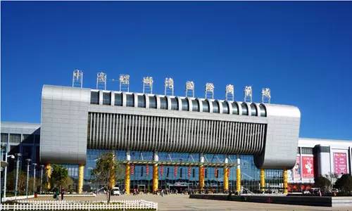 附近的花卉市场批发_附近的花卉批发市场在哪里_花卉批发附近市场在哪里