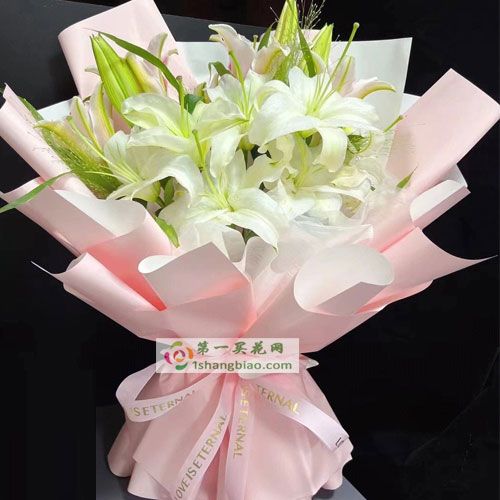 送花给朋友卡片上写什么_送朋友花卡片写什么比较好_送朋友花卡片寄语